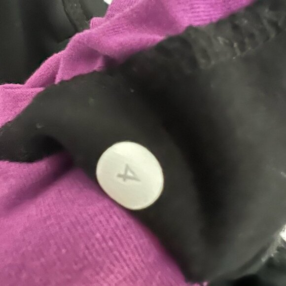 Lululemon Awareness Wrap Ombré Purple Black Size 4 - Picture 4 of 5
